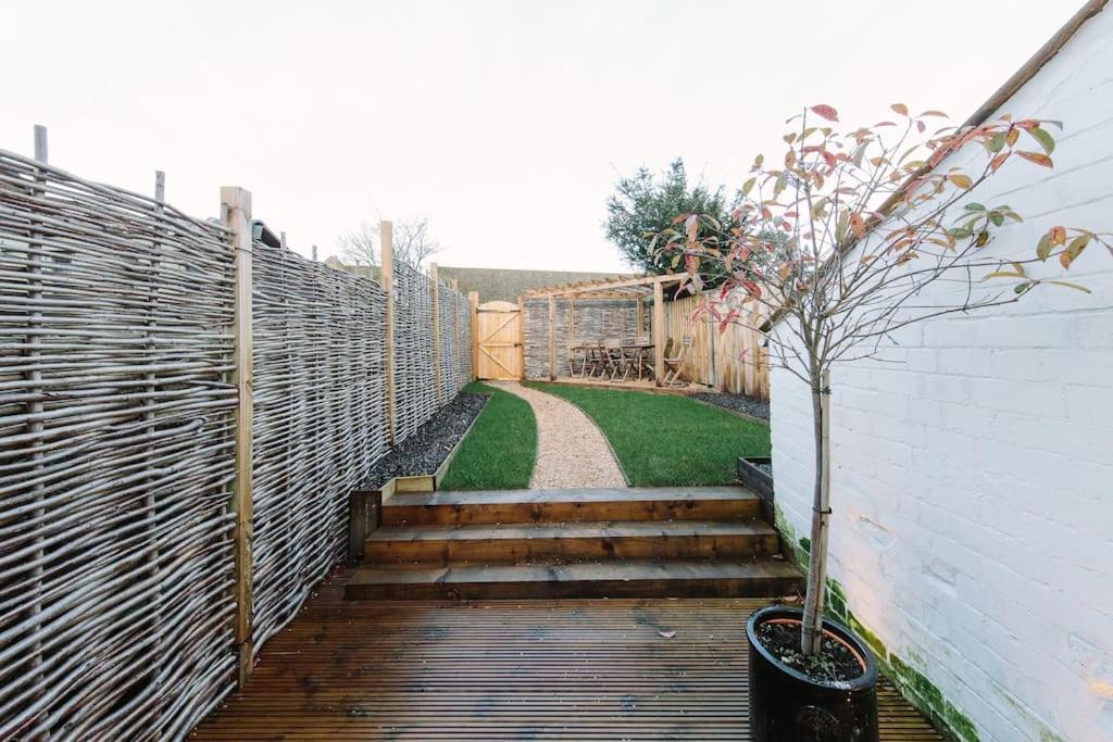 Beautiful House, Cirencester Centre, Parking Экстерьер фото